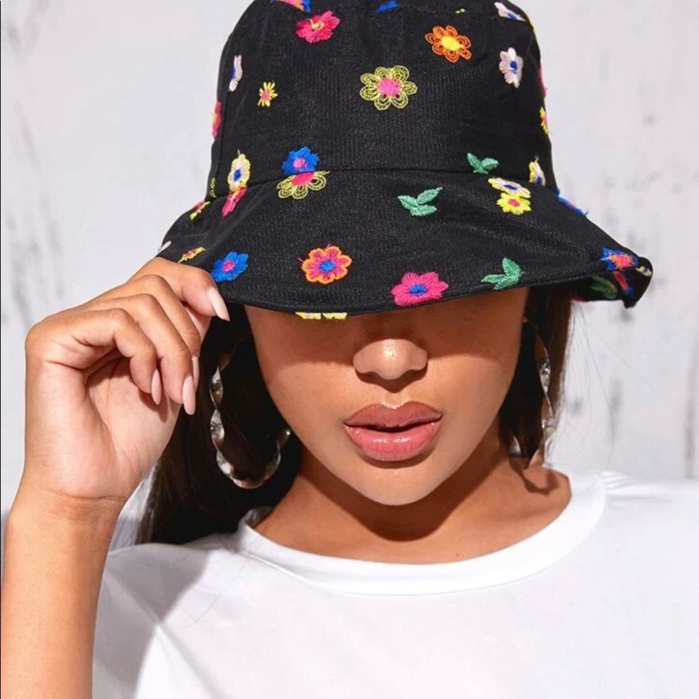 Floral embroidered bucket hat